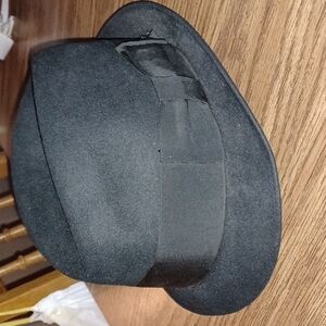 DOBBS HAT, black & beautiful
